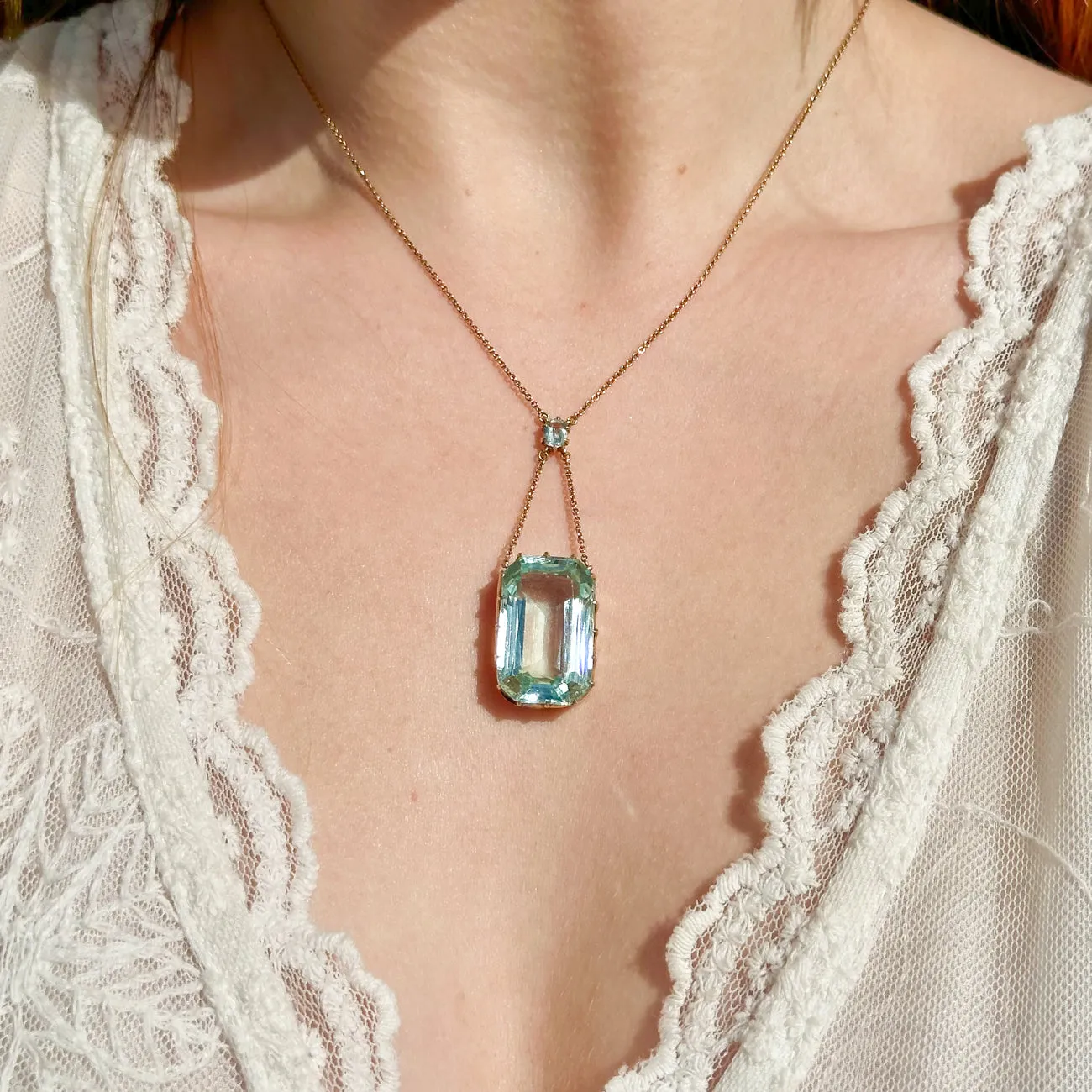 Art Deco Aquamarine Lavaliere Necklace 15ct Gold 25ct Aqua