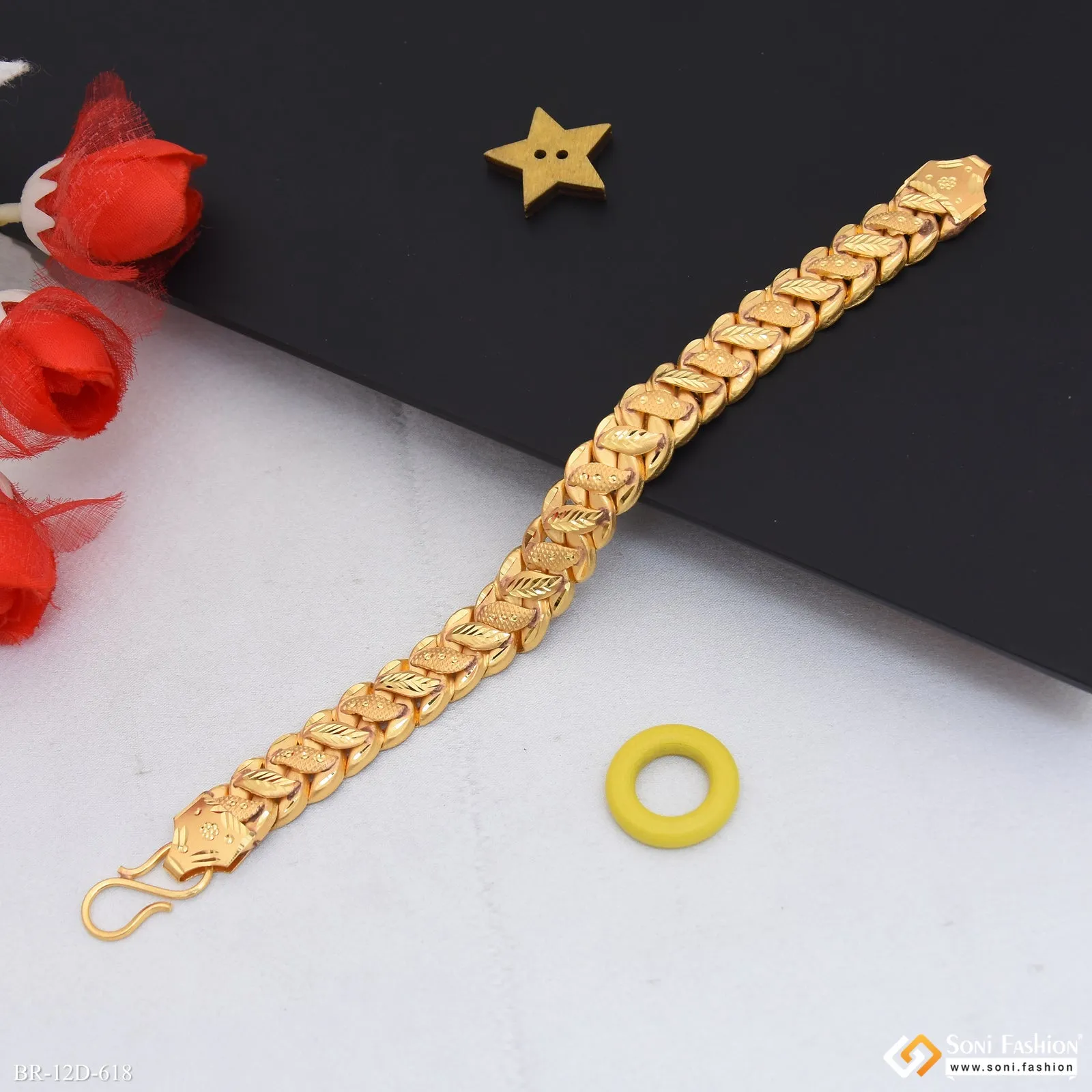 Awesome Design Gold Plated Pokal Bracelet for Men - Style D618