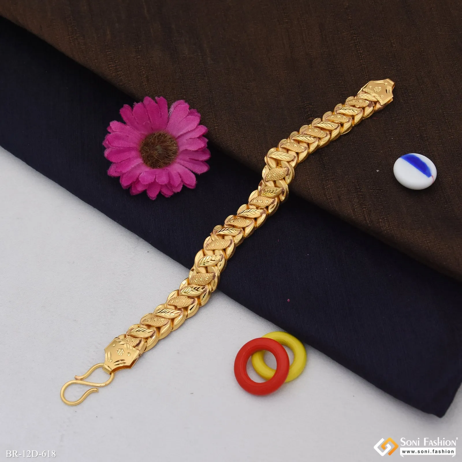 Awesome Design Gold Plated Pokal Bracelet for Men - Style D618