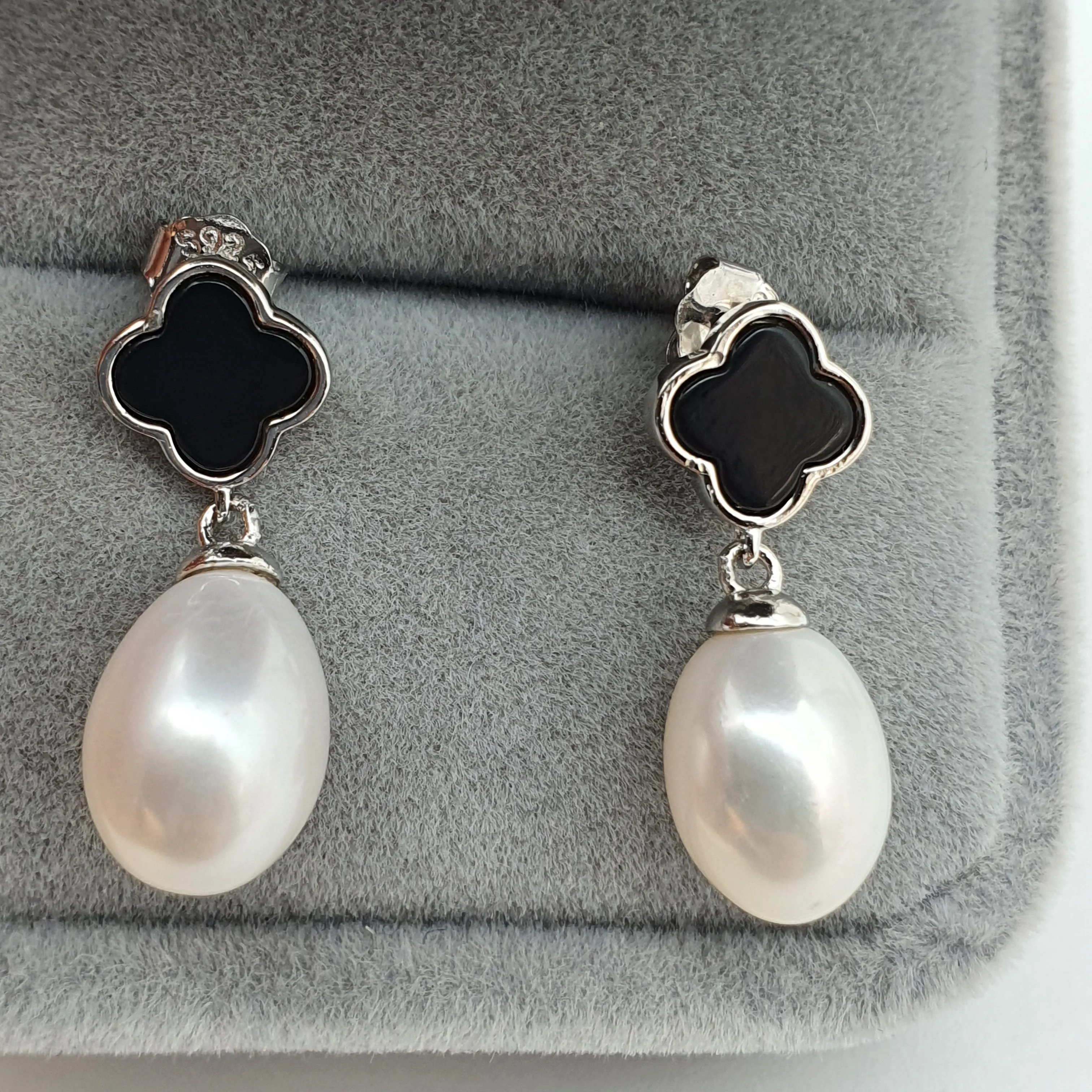 Black Agate Clover & Freshwater Pearl Drop Earring, Sterling Silver