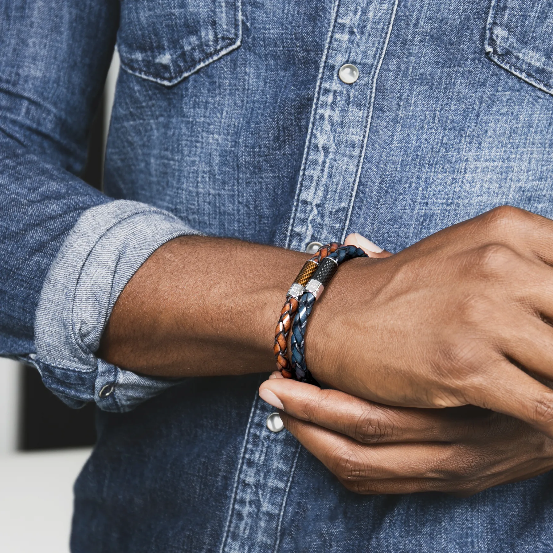 Carbon Pop Leather Bracelet In Blue