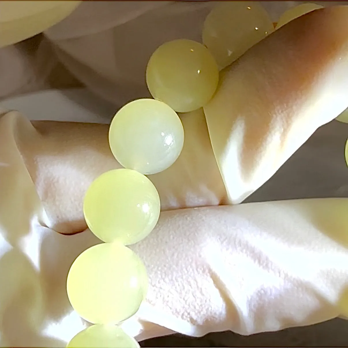 Certified genuine Premium cream yellow nephrite / Hetian Jade Bracelet With 10mm beads 6.5 inches