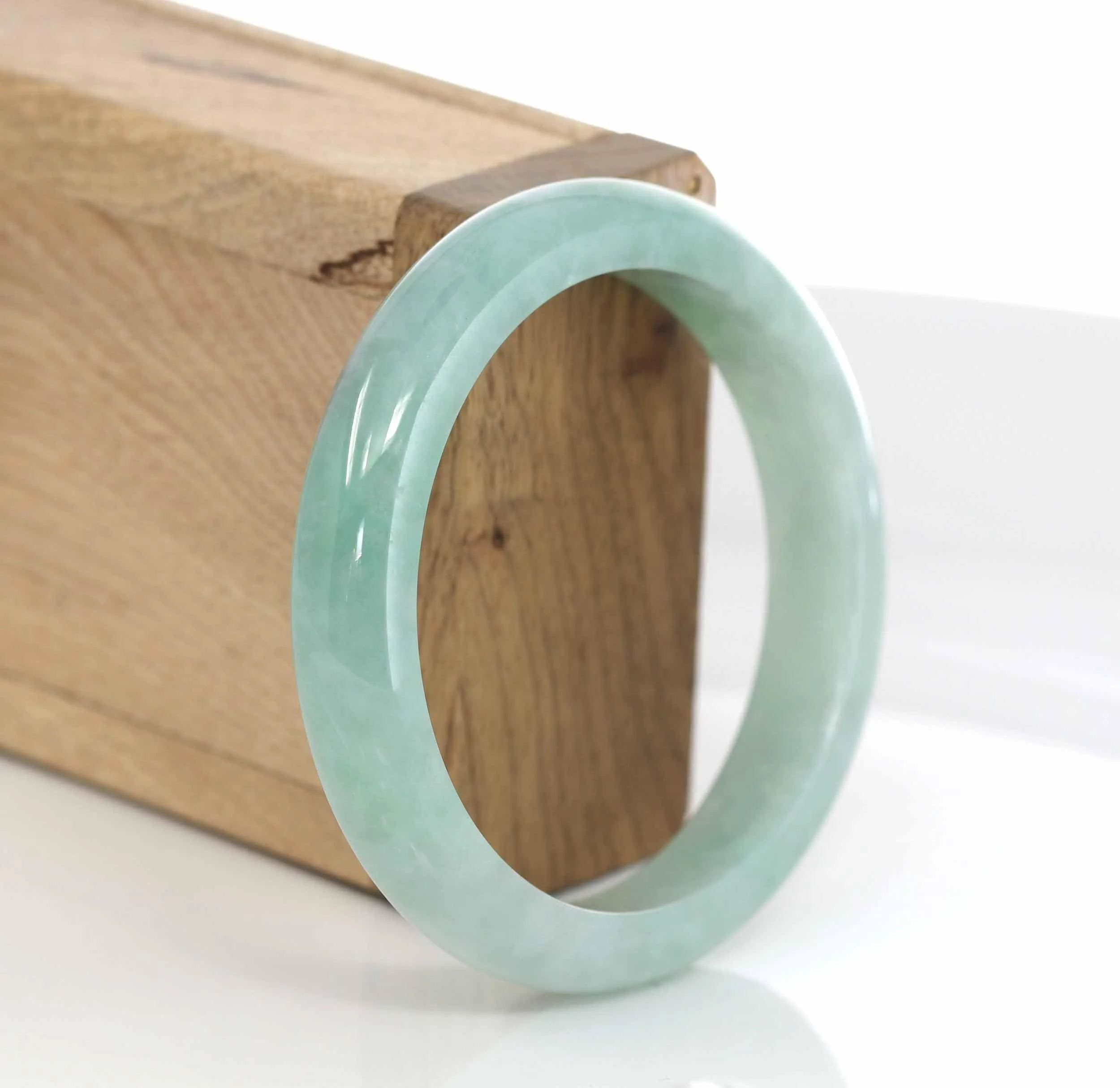 Classic Genuine Green Jadeite Jade Bangle (53.77 mm) #622