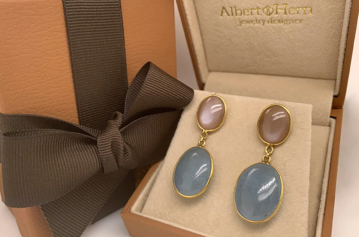 Earrings 18kt Gold Aquamarine & Moonstone Ovals