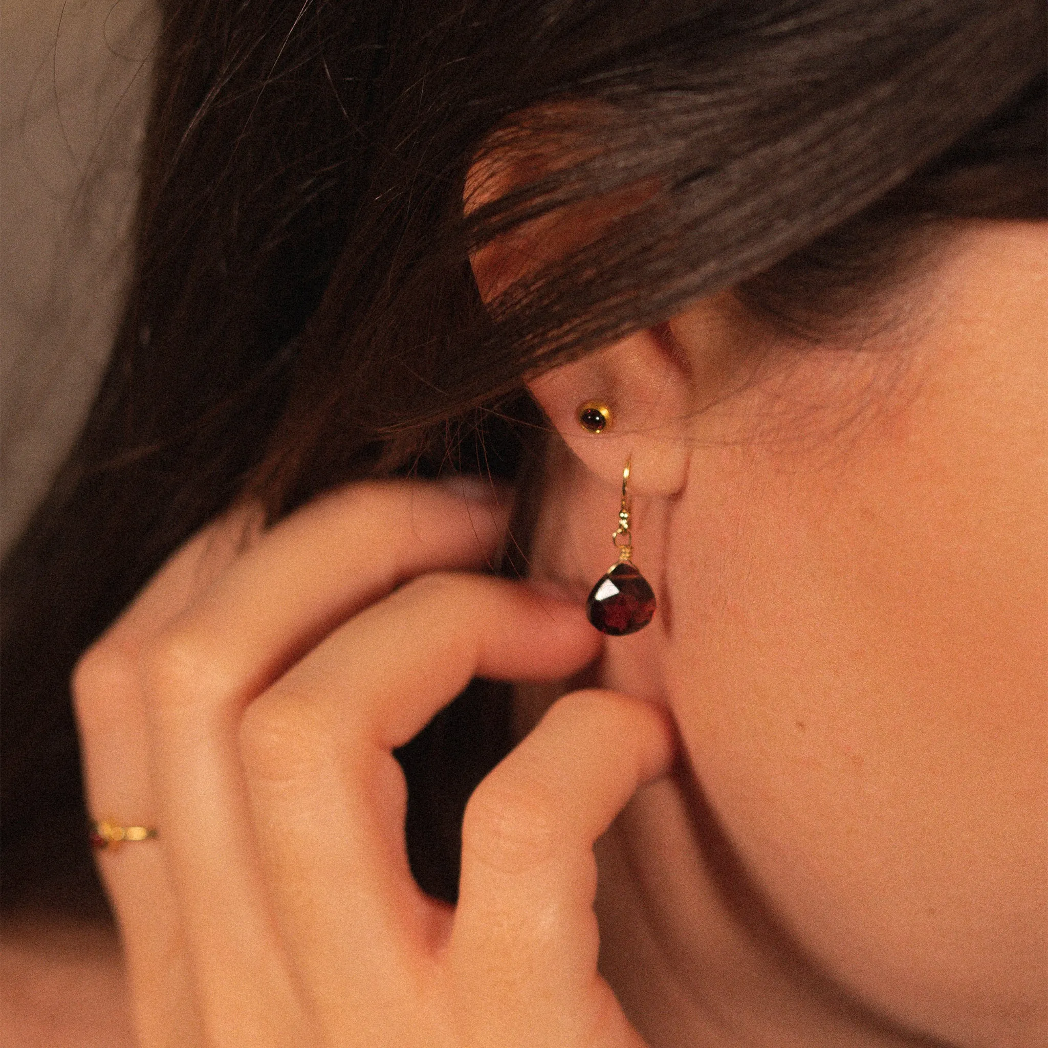 January Garnet Birthstone Isla Drop Earrings