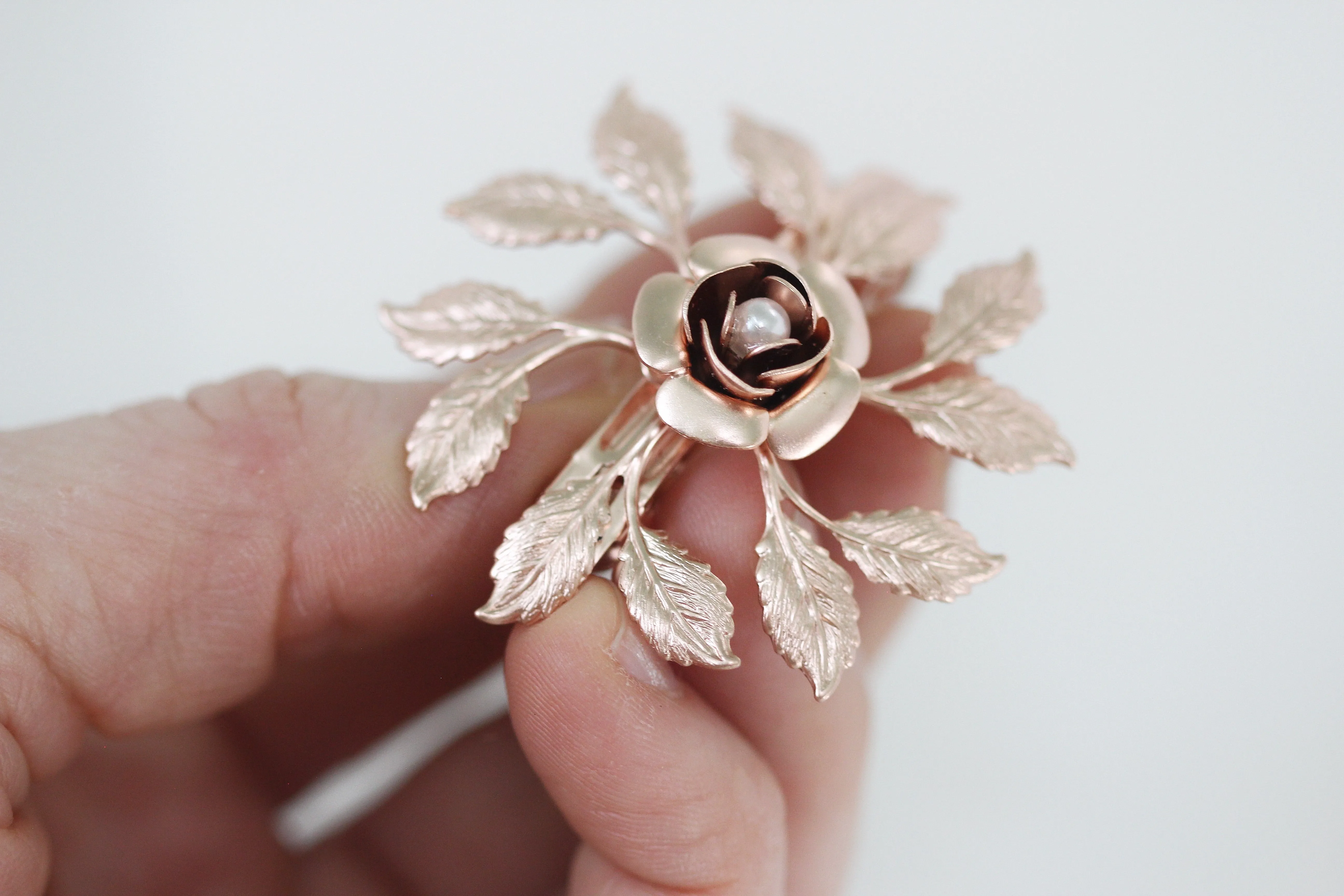 Preorder* Small Leaf Circle Barrette