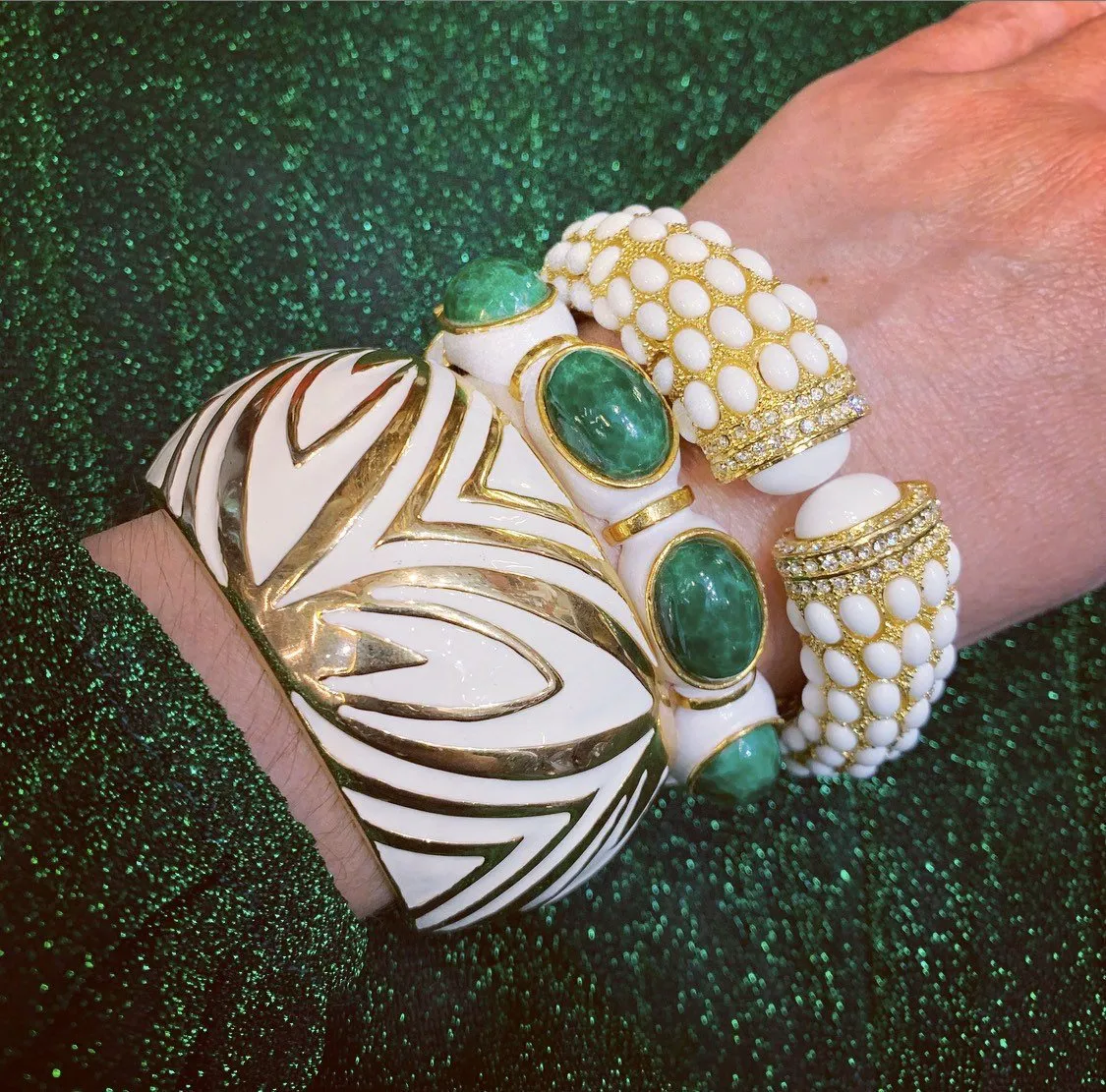 Vintage Jade green and white bracelet by Robert