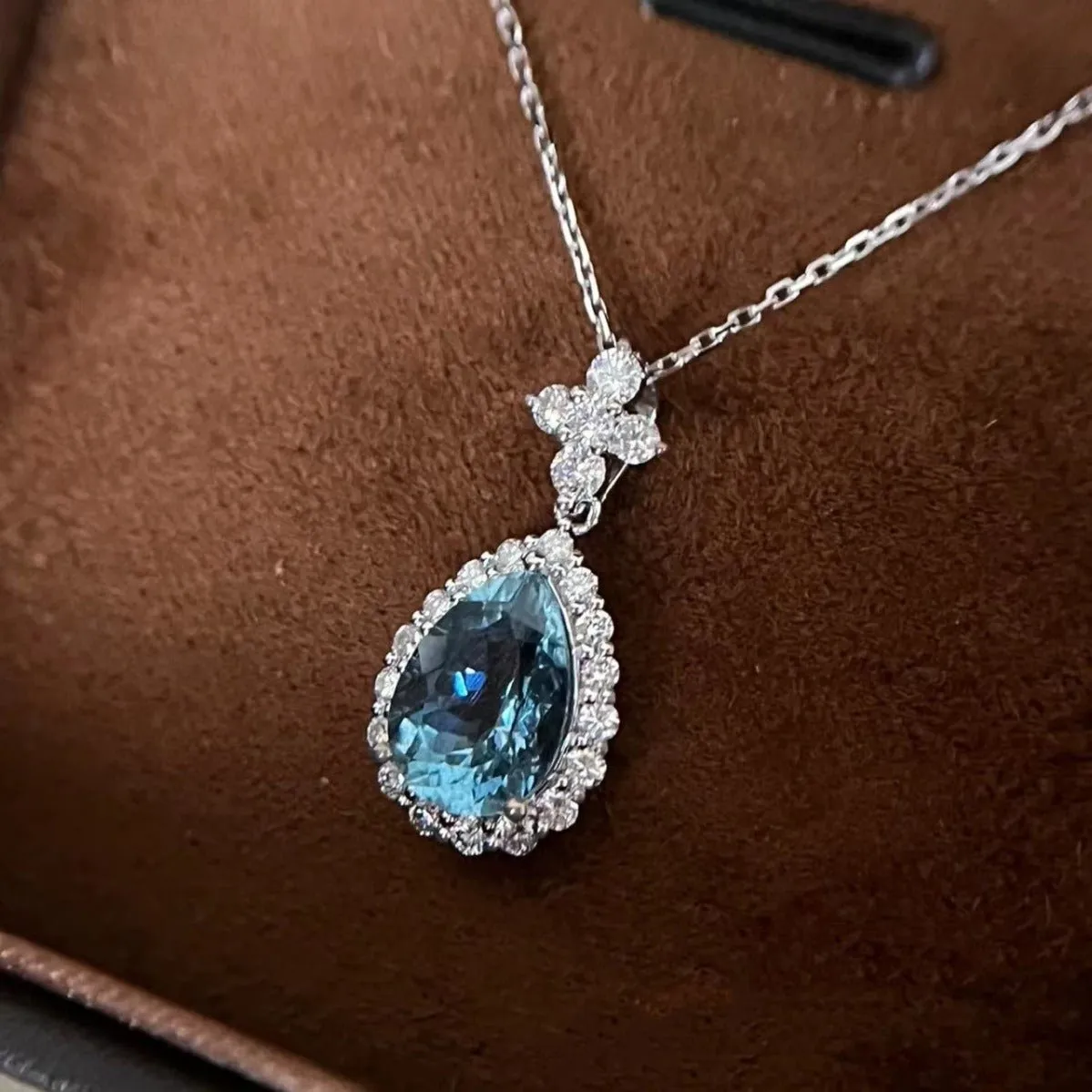 Waterdrop Blue Topaz Necklace (Solid Silver)